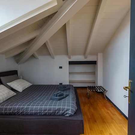 Ferienwohnung Mansarda A Due Passi Dal Centro Old2 Brescia Exterior foto